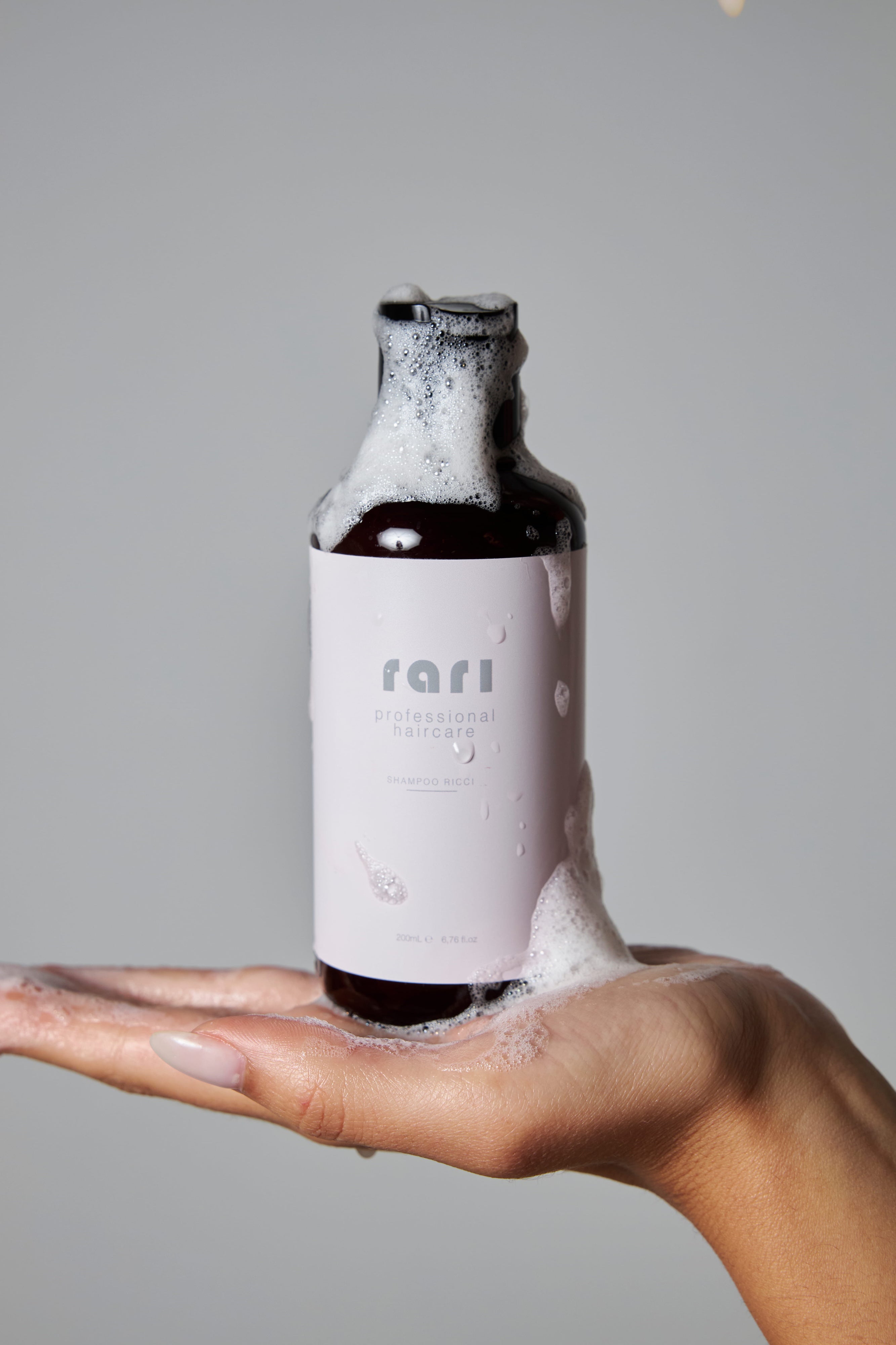 SHAMPOO PER CAPELLI RICCI 200ml;senza solfati con tensioattivi delicati di origine naturale - RARI PROFESSIONAL HAIRCARE